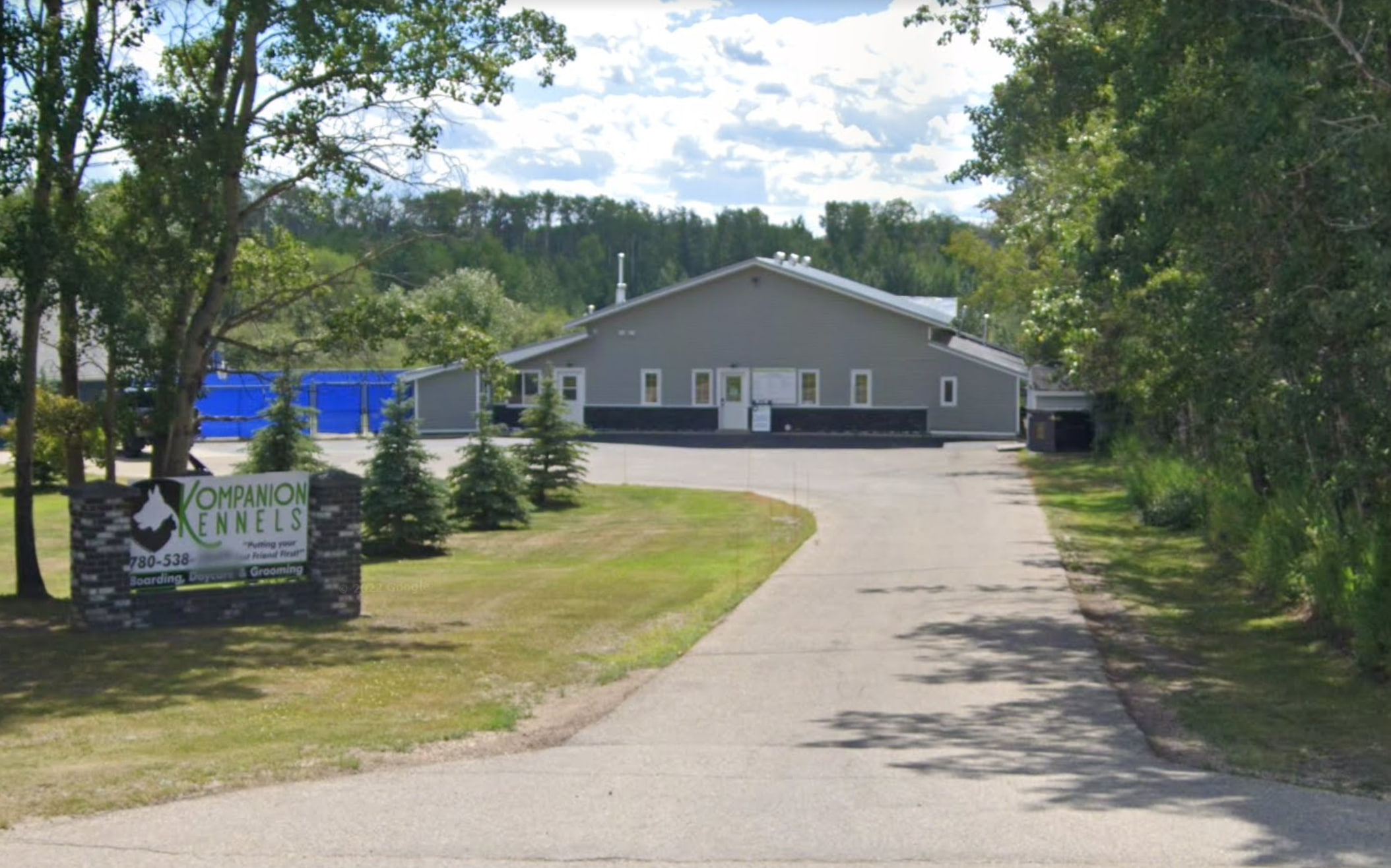 Kompanion Kennels - Grande Prairie